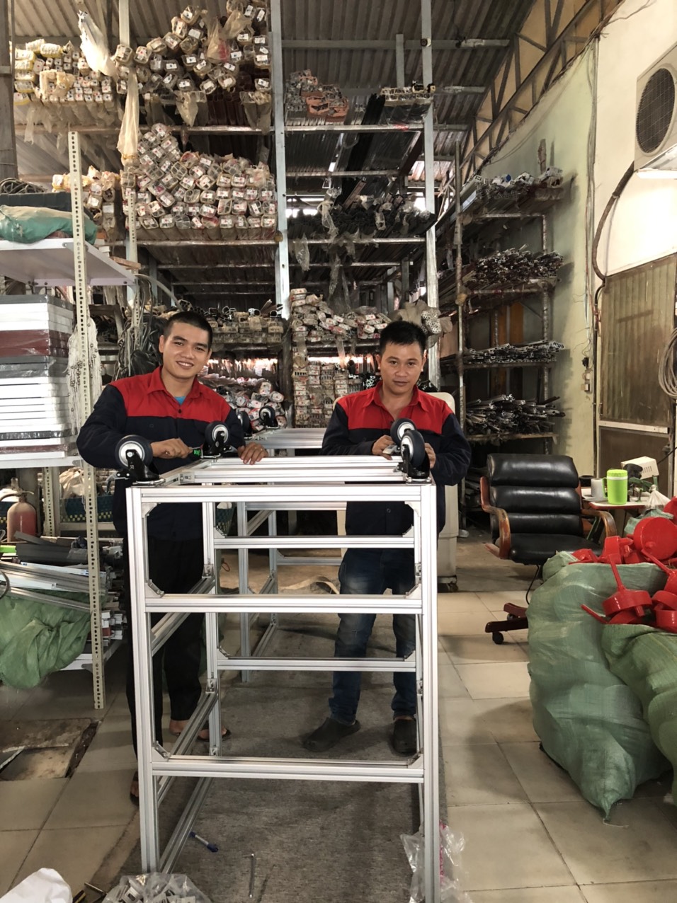 Đồng phục công ty Việt Thống